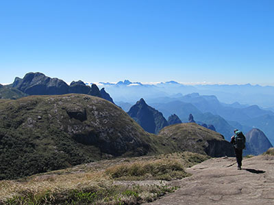 Trilhar e Mochilar: Travessia Petrópolis x Teresópolis