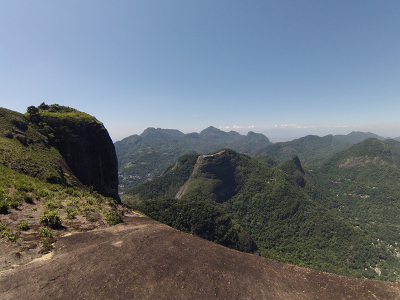 Wanderung auf den Pedra da Gávea — Rio de Janeiro Passage auf dem Wanderweg zur Pedra da Gávea