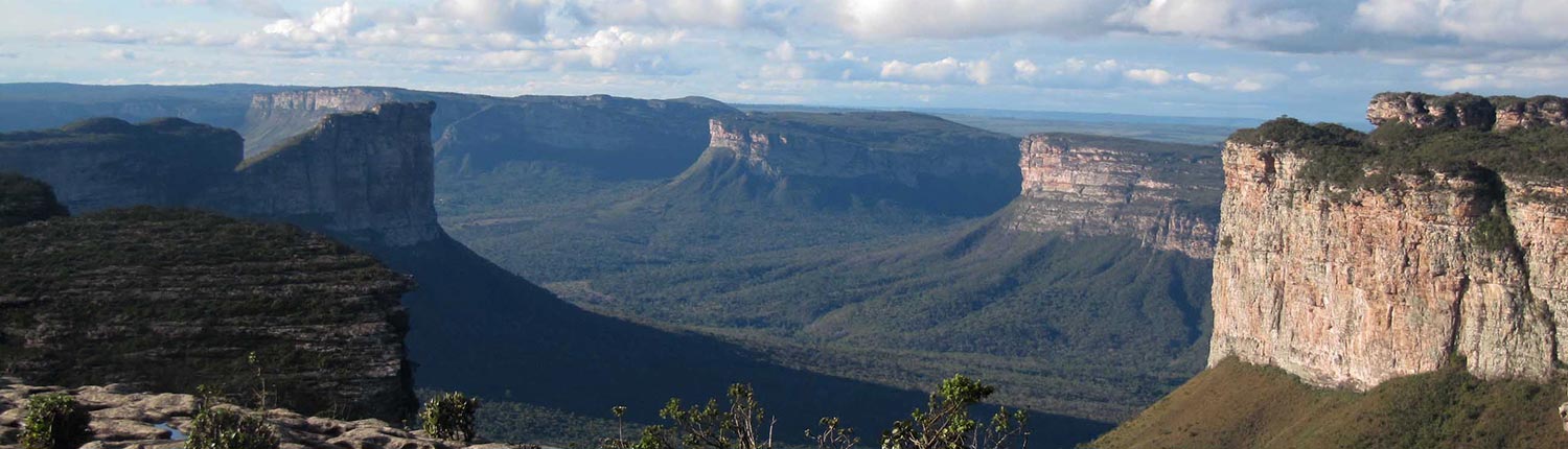 Locations of the Chapada Diamantina National Park and the town of